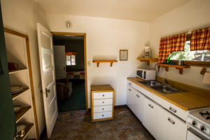 Bishop Creek Lodge Cabin 8 Kitchen